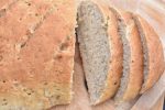 DSC_0304 • nogetiovnen.dk Sigtebrød - opskrift på gammeldags mormor sigtebrød - brødet skåret i skiver