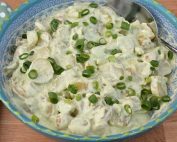 Grøn kartoffelsalat med urtedressing - opskrift