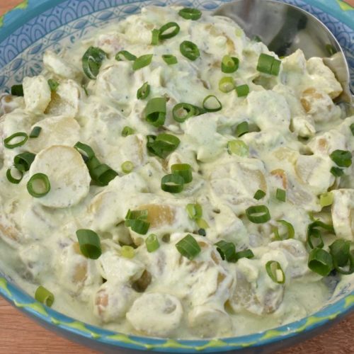 Grøn kartoffelsalat med urtedressing - opskrift