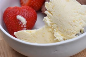 Citronis med kondenseret mælk og lemoncurd - nem opskrift