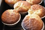 Citronmuffins med marcipan - nem opskrift - de færdigbagte muffins
