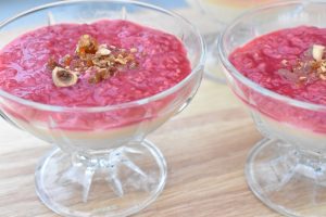 Panna cotta med hindbær - nem opskrift