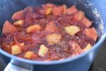 Mirabellechutneyen krydres godt