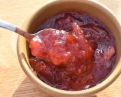 DSC_0282 • nogetiovnen.dk Mirabellechutney med rødløg og brun farin - opskrift