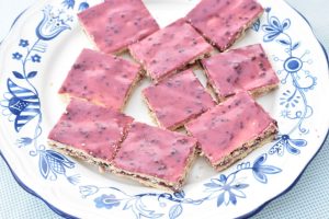 Brombær snitter med brombærglasur a la hindbærsnitter