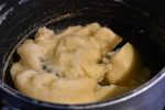 Dejen bages op til melbollerne