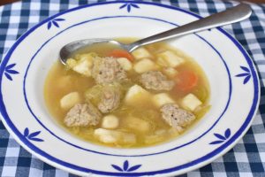 DSC_1836 • nogetiovnen.dk Klar suppe med kød og melboller