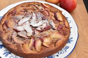 Toscansk æblekage - opskrift på italiensk æblekage (Torta di mele)